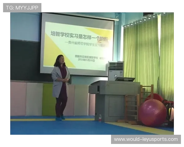 举重学院开展青少年训练的动作规范与防伤教育讲座，青年举重比赛